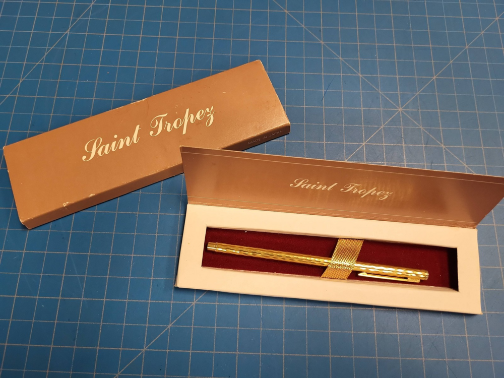 Marvy Uchida Saint Tropez D-110 Gold Diamond Cut Pen Original Box Vintage